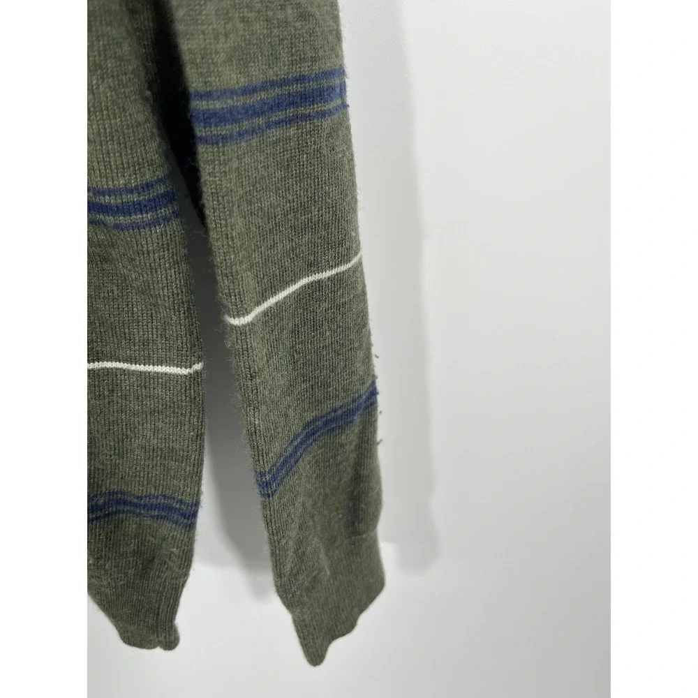 Banana Republic 100% Merino Wool Mens V Neck Sweater M Green Stripes Old Money